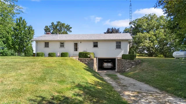 $775,000 | 6275 East Mt Eden Road, Scottsburg, IN 47170
