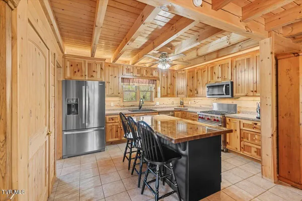 $1,690,500 | 460 Lowell Jones Road, Piney Flats, TN 37686