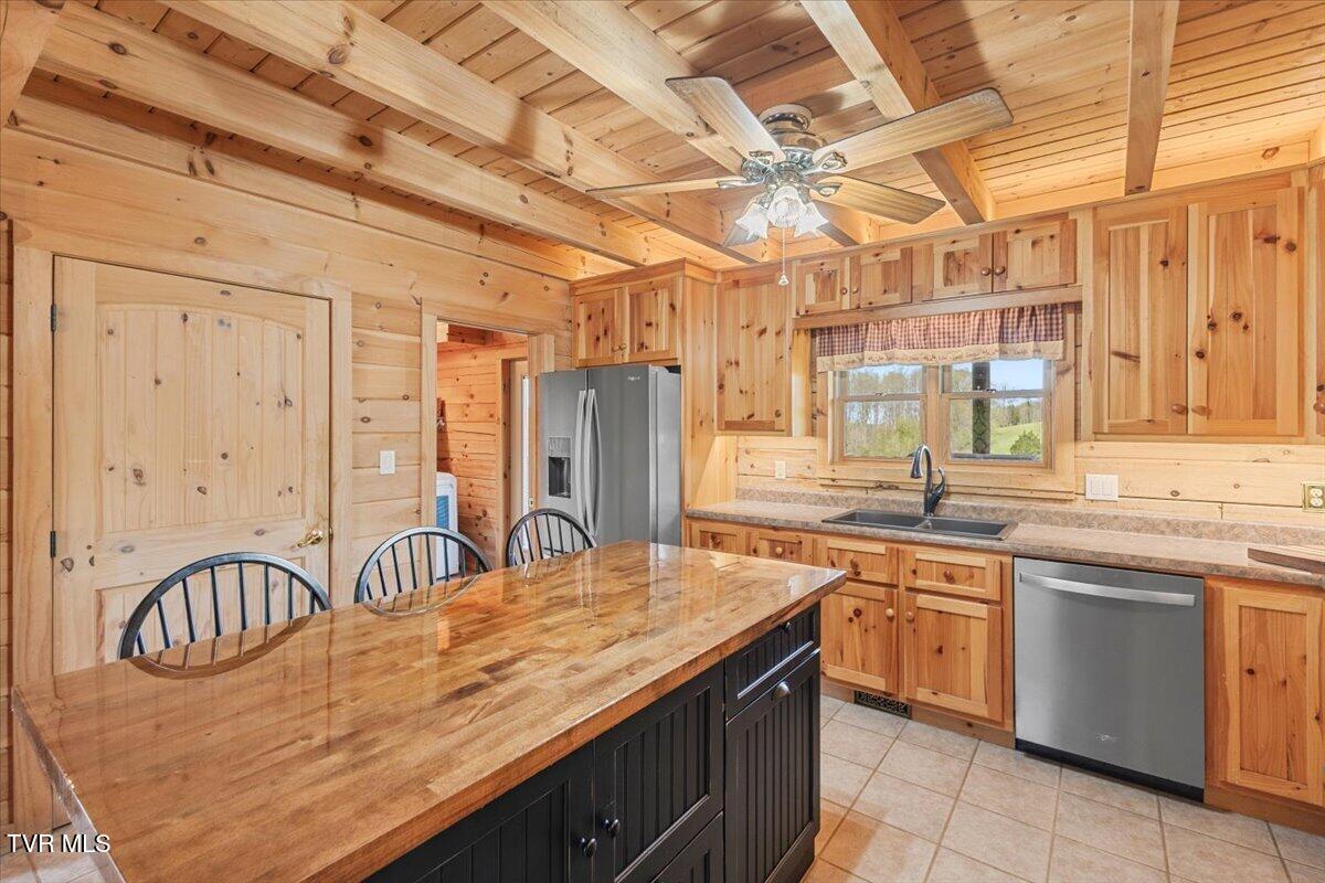 460 Lowell Jones Road Piney Flats, TN 37686 - Photo 20 of 101 16-128A0681