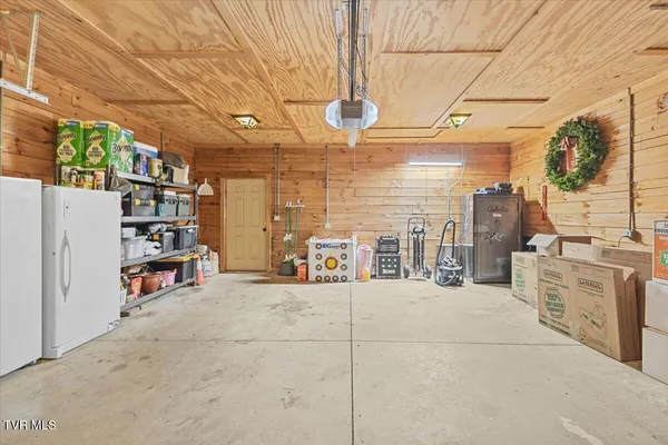 $1,690,500 | 460 Lowell Jones Road, Piney Flats, TN 37686