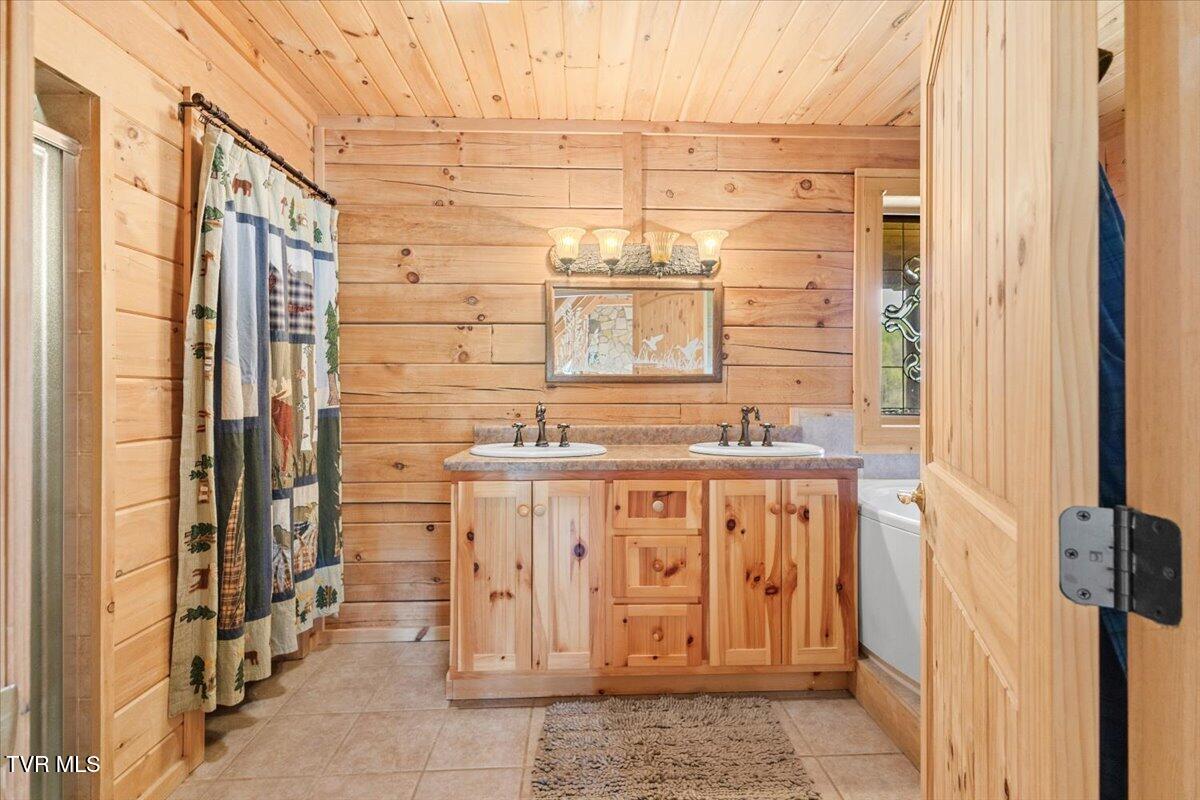 460 Lowell Jones Road Piney Flats, TN 37686 - Photo 36 of 91 34-128A0738