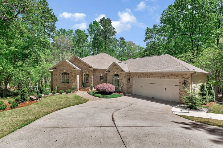 402 Boaters Row Fair Play, SC 29643 - Photo 41 of 50 This charming residence features a well-maintained exterior and inviting curb appeal.