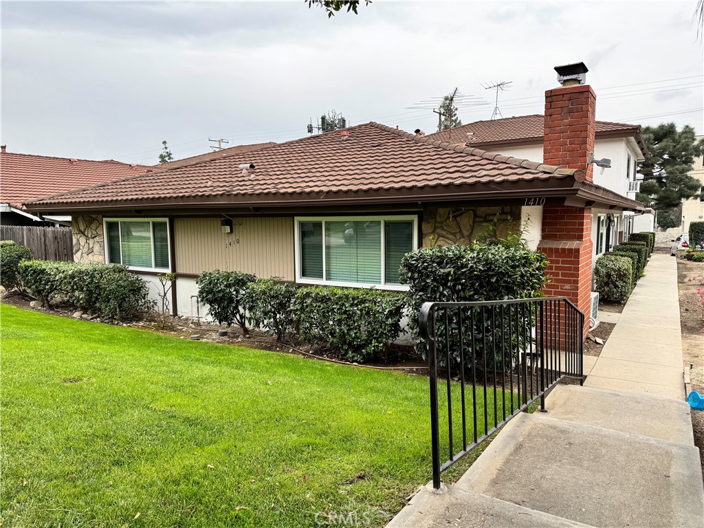 1410 Springfield Street, Unit B Upland, CA 91786 - Photo 3 of 25