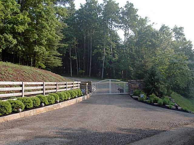 4375 Hankinson Road Granville, OH 43023 - Photo 3 of 43