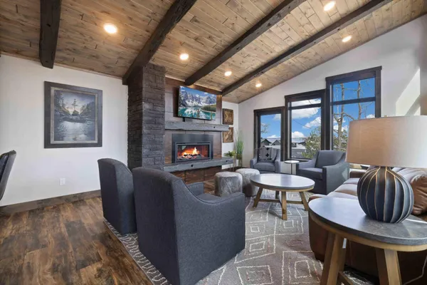 $1,400,000 | 9890 Adventure Way, Unit 309, Nisswa, MN 56468