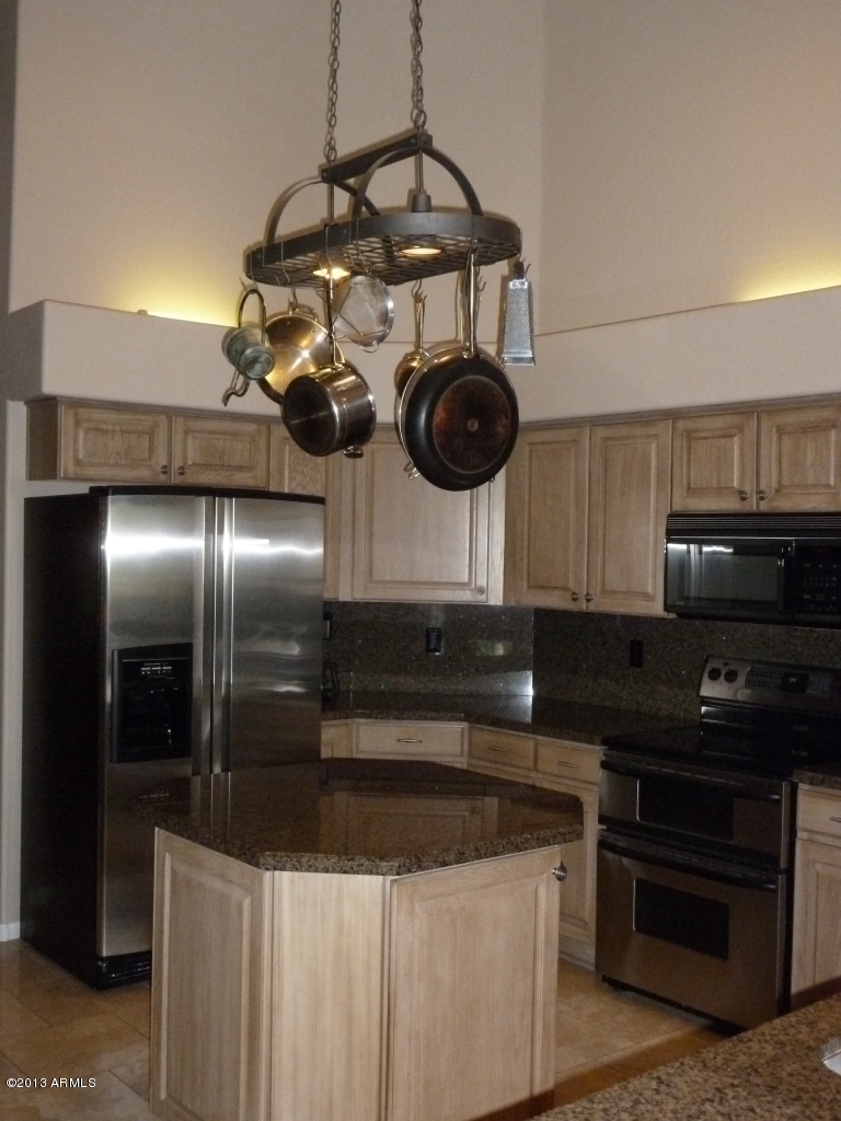 2032 East Tecoma Road Phoenix, AZ 85048 - Photo 10 of 23 Kitchen with Vaulted Ceilings