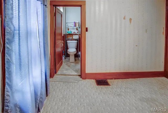 $65,000 | 402 Minard Street, Jerseyville, IL 62052