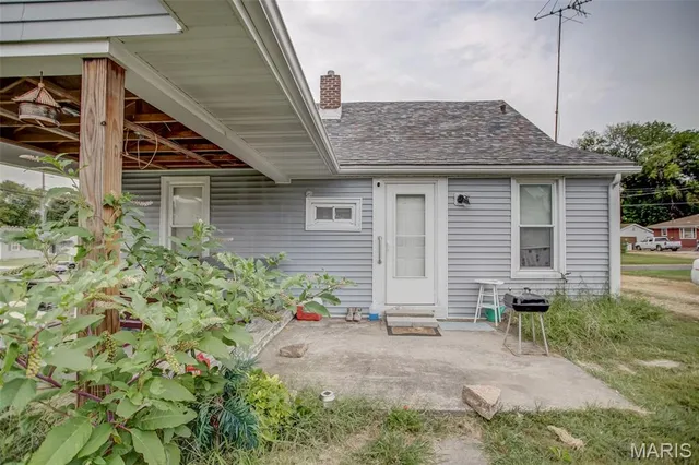 $65,000 | 402 Minard Street, Jerseyville, IL 62052
