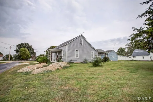 $65,000 | 402 Minard Street, Jerseyville, IL 62052