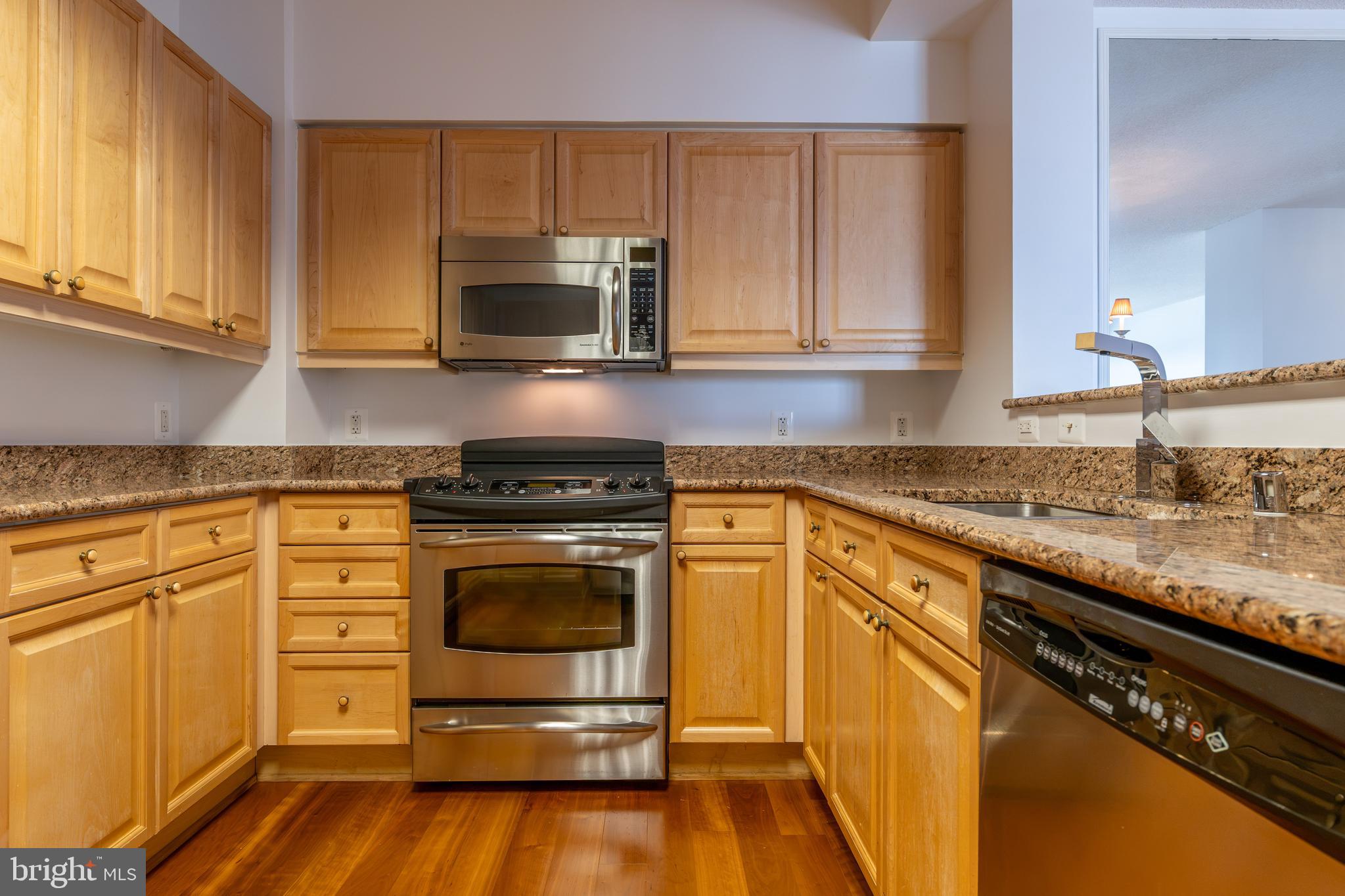 19355 Cypress Ridge Terrace, Unit 708 Leesburg, VA 20176 - Photo 27 of 36