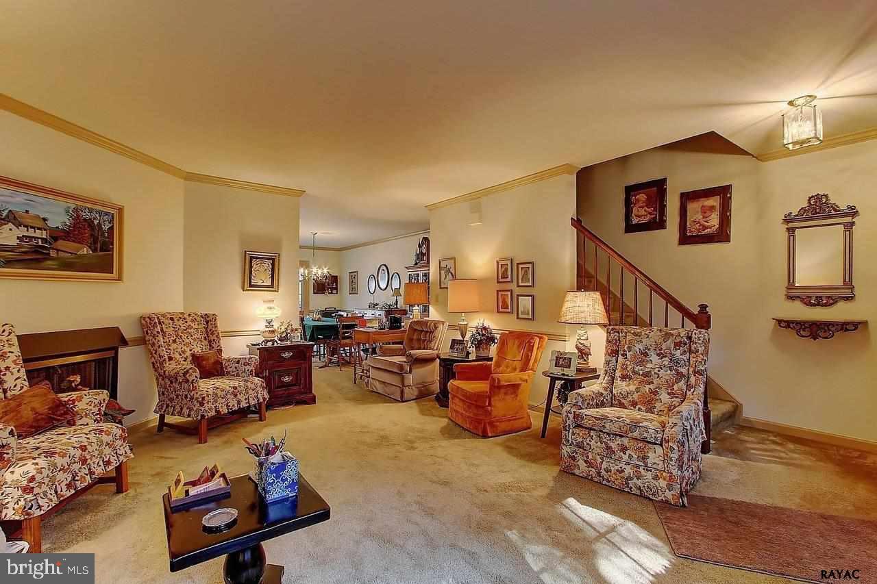 403 Chambers Ridge York, PA 17402 - Photo 4 of 23 Gallery Image 4