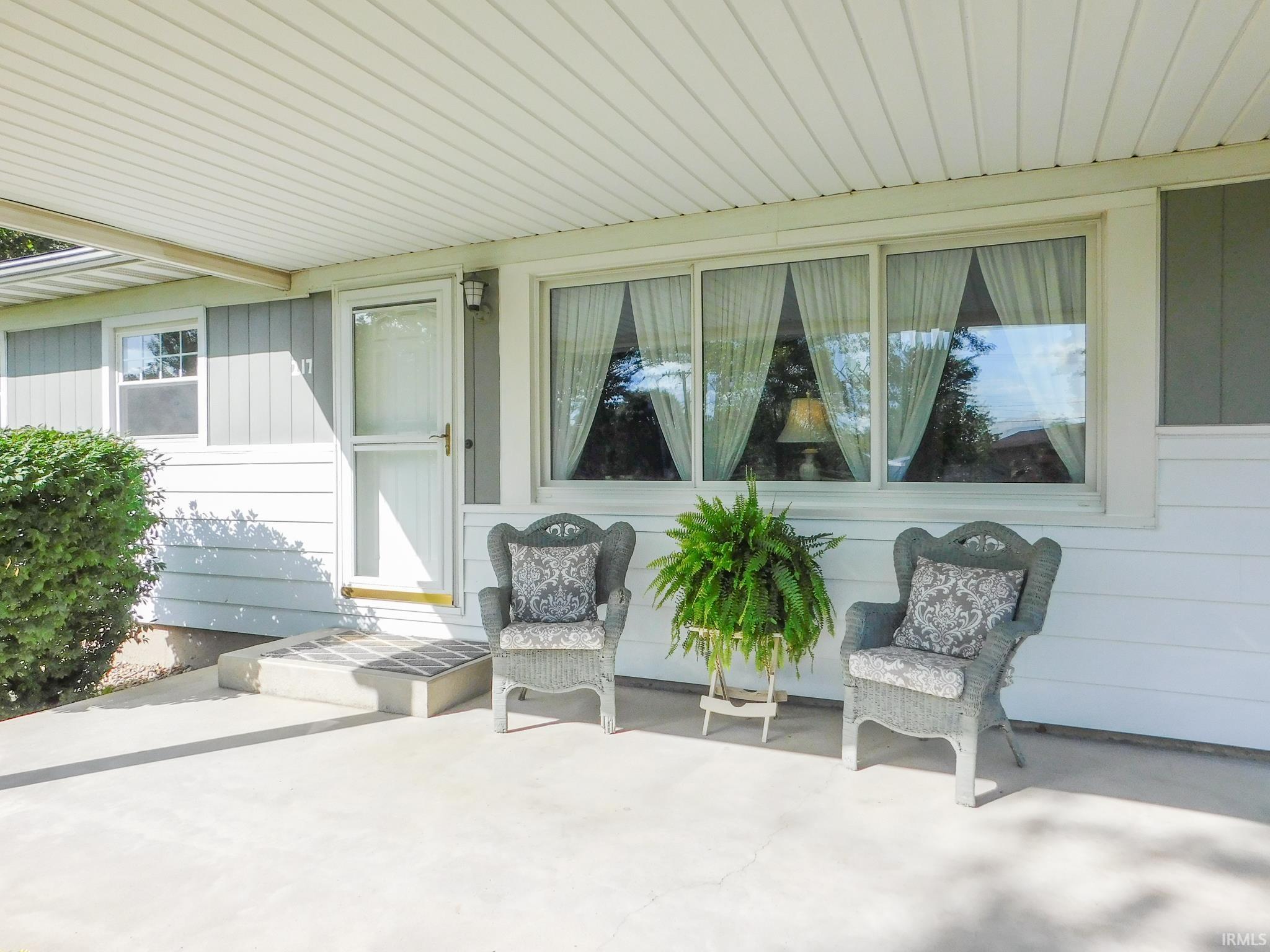 217 Elm Grove Road Bluffton, IN 46714 - Photo 3 of 36 Gallery Image 3