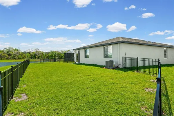 $2,600 | 7612 Satterfield Terrace, Parrish, FL 34219