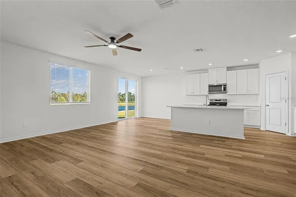 $2,600 | 7612 Satterfield Terrace, Parrish, FL 34219
