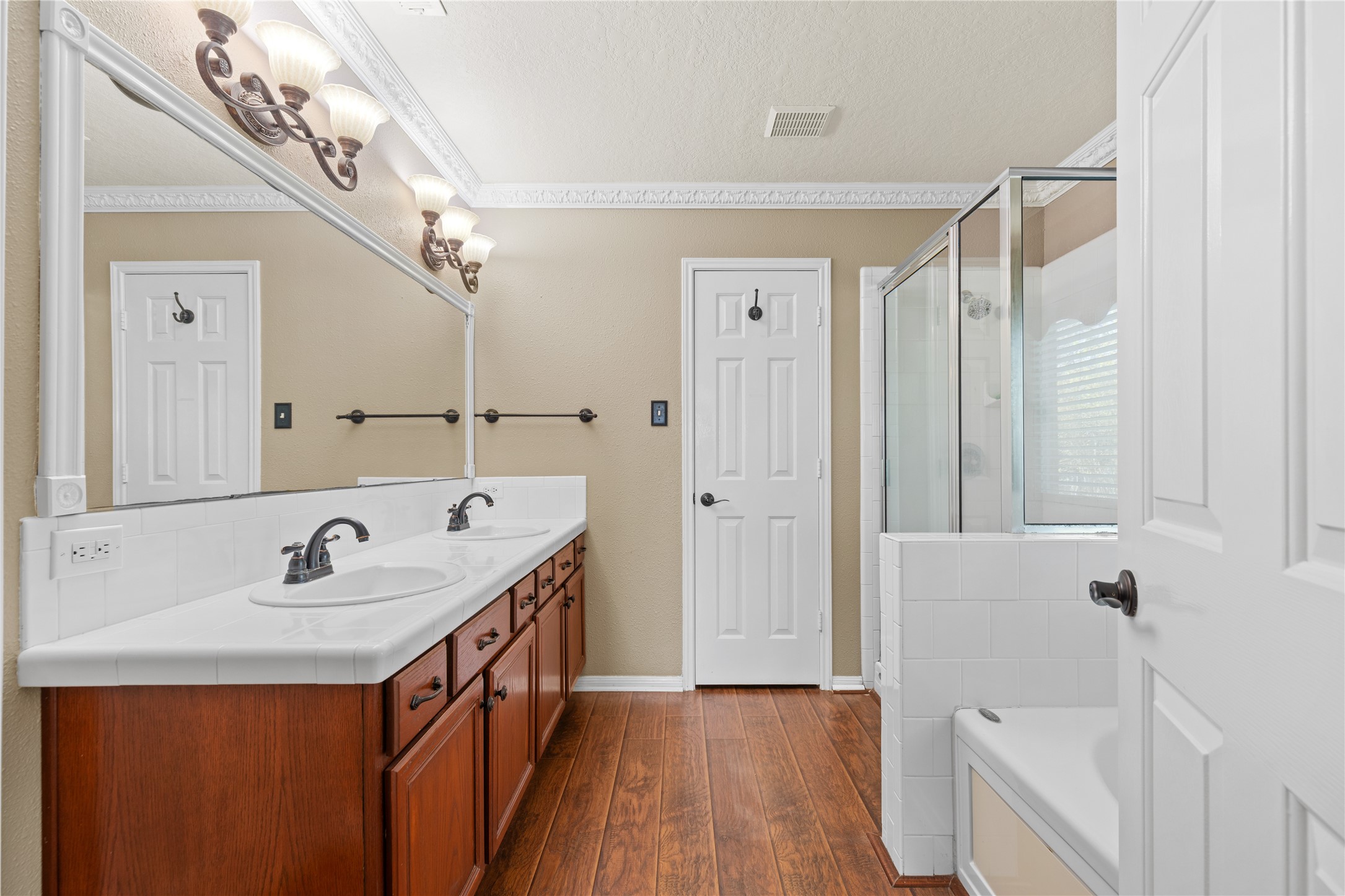 11547 Crockett Martin Road Conroe, TX 77306 - Photo 17 of 46