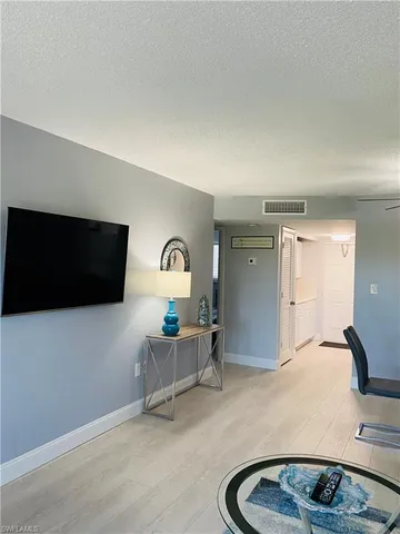 $3,200 | 400 Forest Lakes Boulevard, Unit 310, Naples, FL 34105
