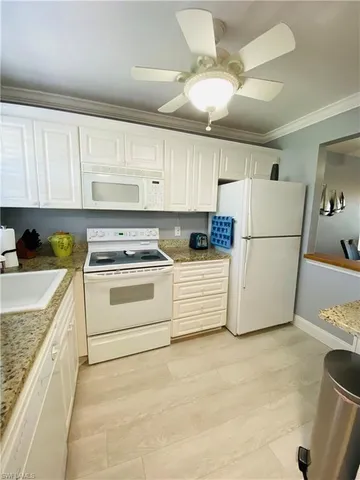 $3,200 | 400 Forest Lakes Boulevard, Unit 310, Naples, FL 34105