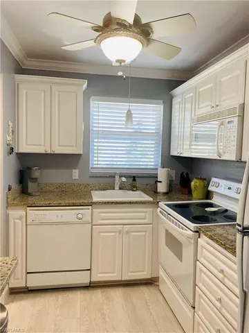 $3,200 | 400 Forest Lakes Boulevard, Unit 310, Naples, FL 34105