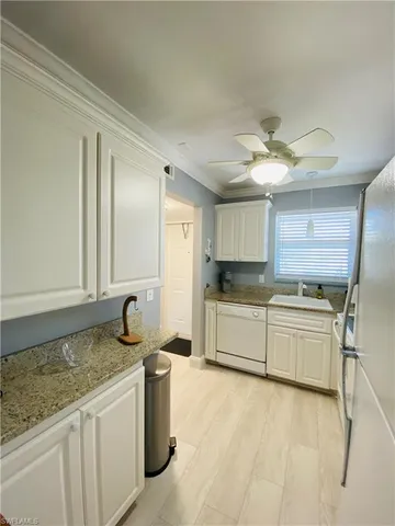 $3,200 | 400 Forest Lakes Boulevard, Unit 310, Naples, FL 34105