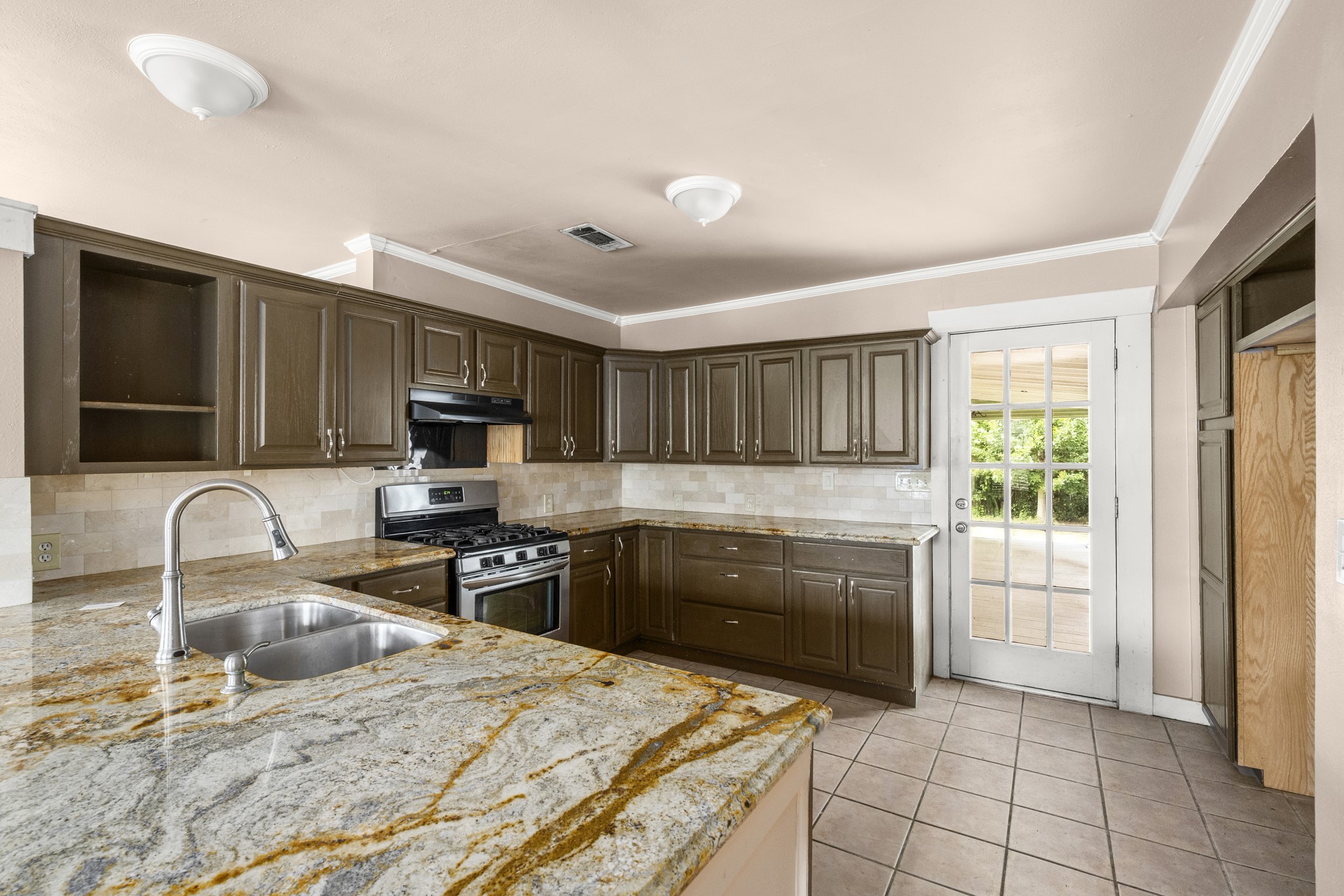 1409 Dorothy Street Houston, TX 77008 - Photo 13 of 24