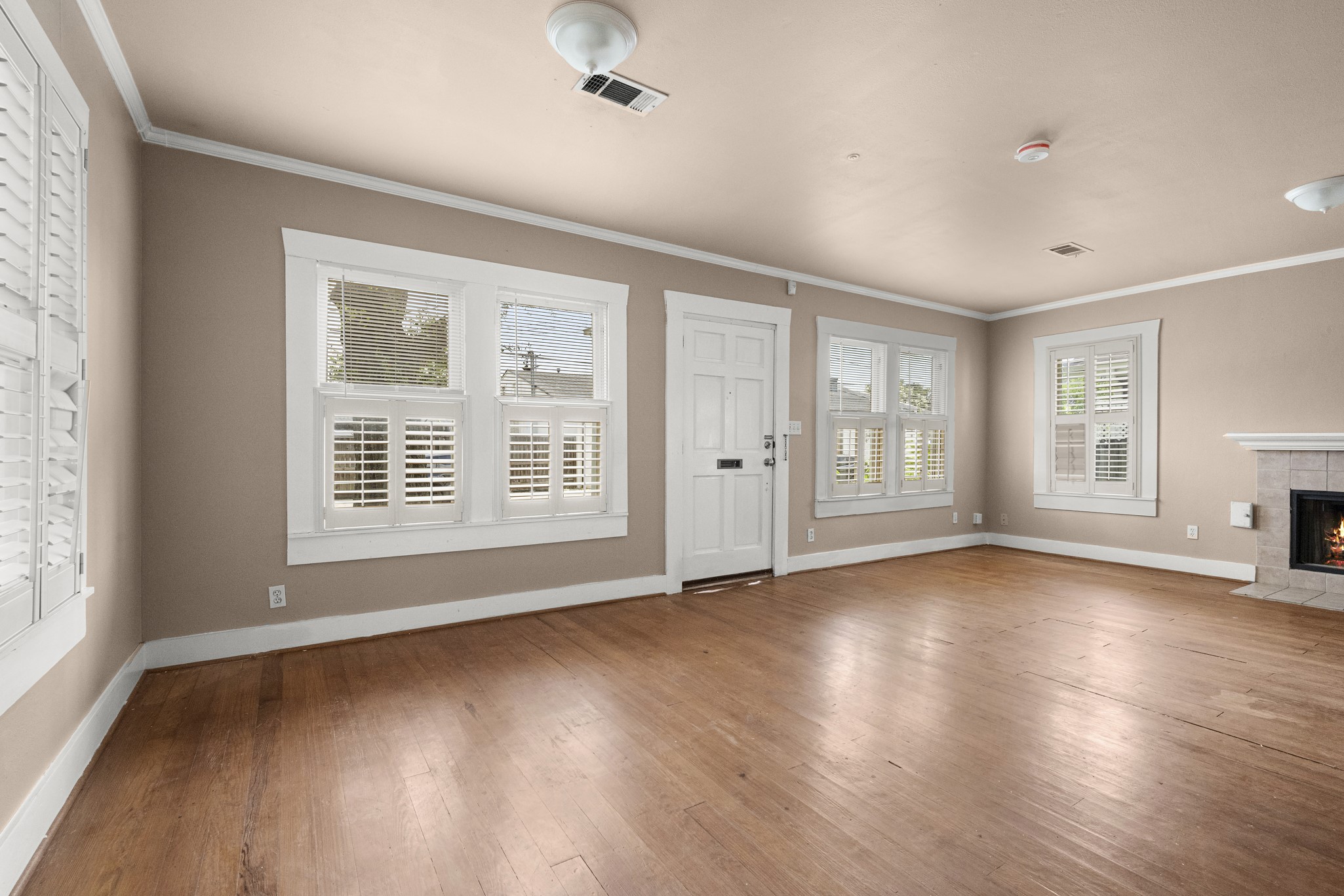 1409 Dorothy Street Houston, TX 77008 - Photo 7 of 24