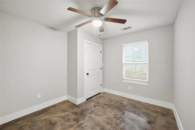 $1,400 | 607 East Day Street, Denison, TX 75021