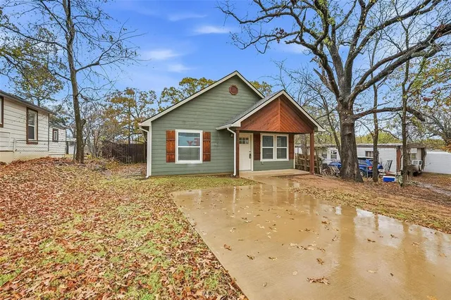 $1,400 | 607 East Day Street, Denison, TX 75021