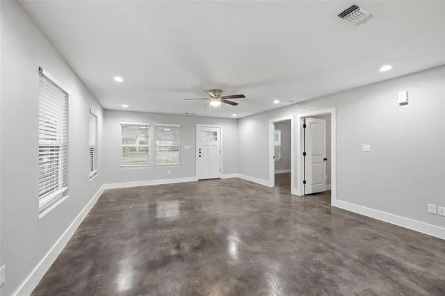 $1,400 | 607 East Day Street, Denison, TX 75021