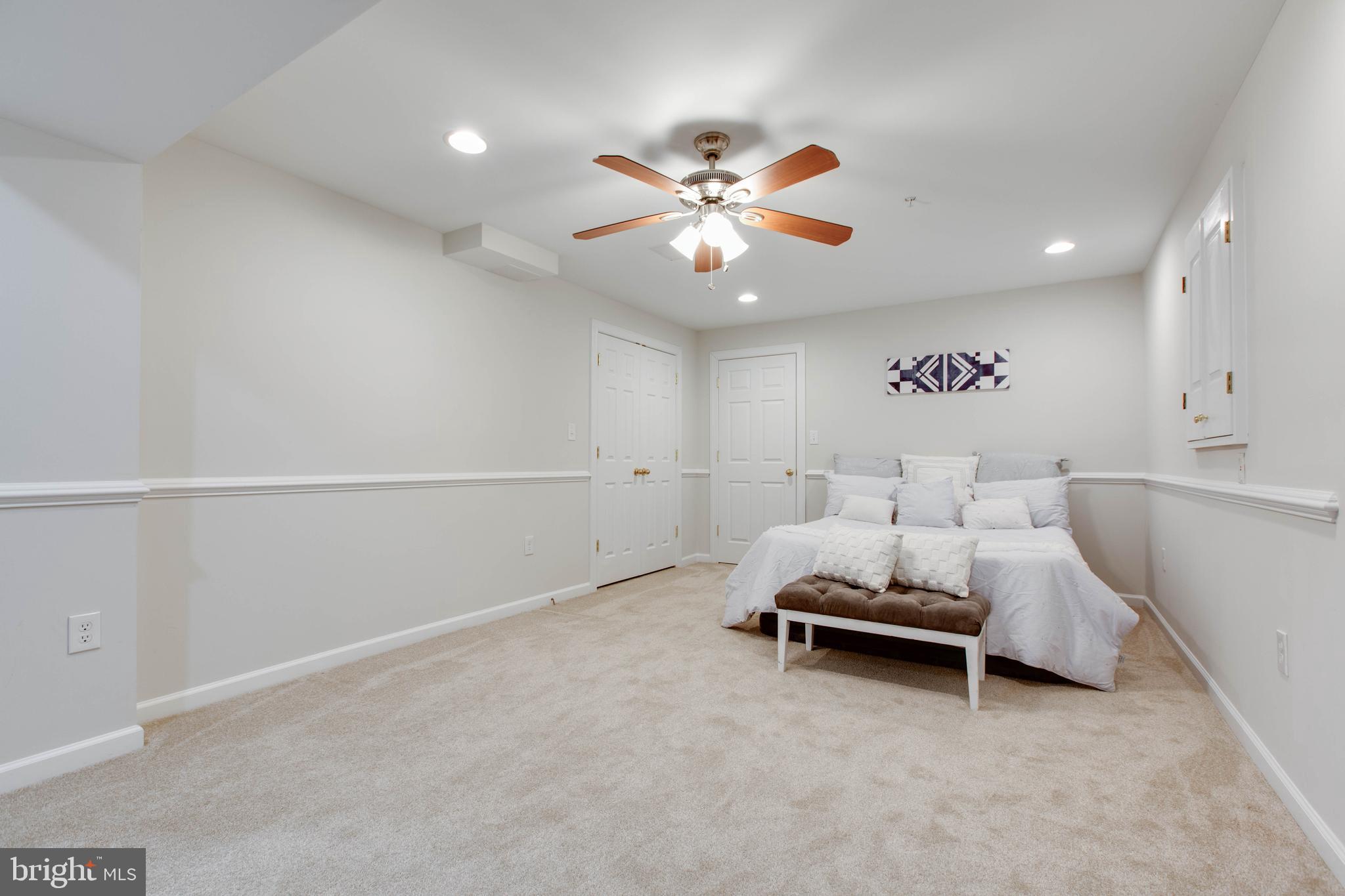 2610 Legends Way Ellicott City, MD 21042 - Photo 46 of 53 a living room with furniture