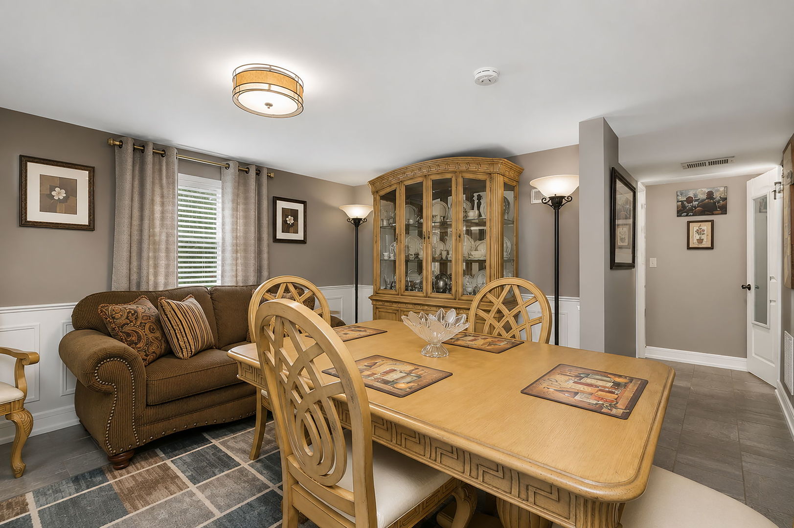 115 Rose Avenue Addison, IL 60101 - Photo 14 of 28 a view of a dining room with furniture