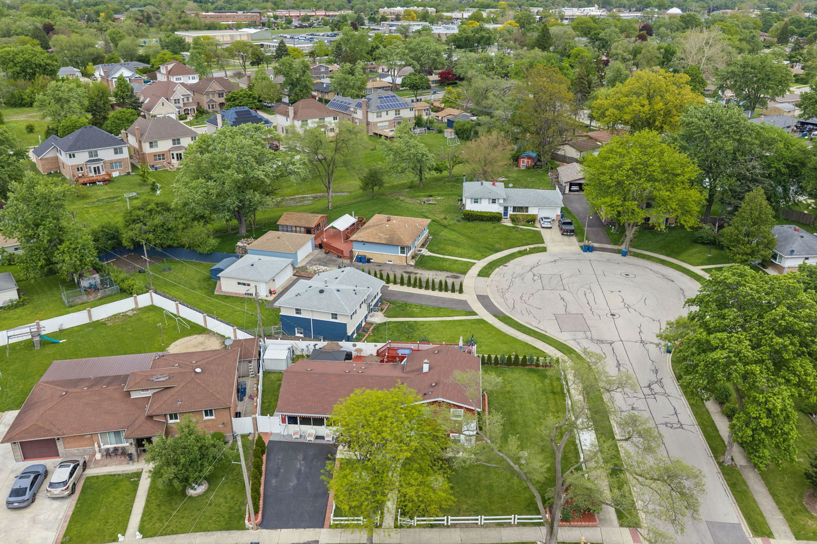 115 Rose Avenue Addison, IL 60101 - Photo 25 of 28 an aerial view of a house with a garden