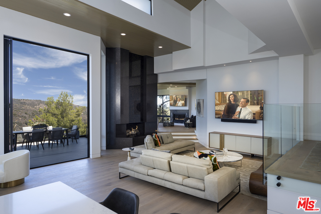 1852 Bel Air Road Los Angeles, CA 90077 - Photo 14 of 47