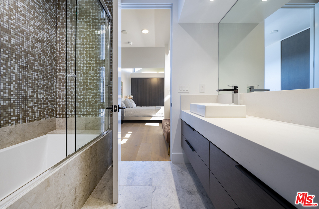 1852 Bel Air Road Los Angeles, CA 90077 - Photo 34 of 47