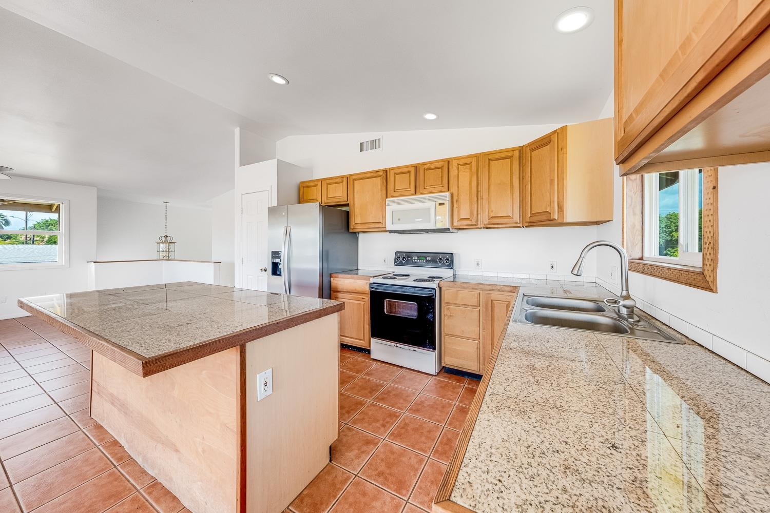 296 Kenolio Road Kihei, HI 96753 - Photo 11 of 46 Gallery Image 11