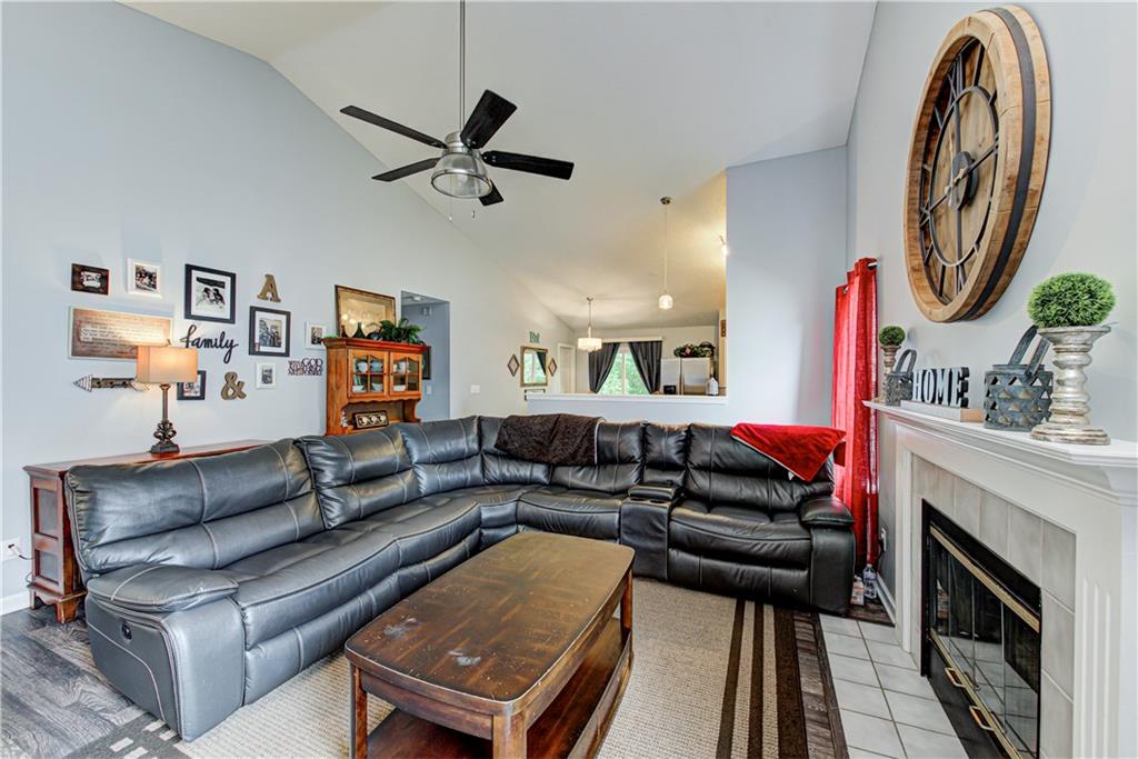 5753 Decatur Ridge Drive Indianapolis, IN 46221 - Photo 4 of 26