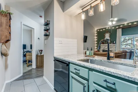 $150,000 | 10527 Perrin Beitel, Unit C205, San Antonio, TX 78217