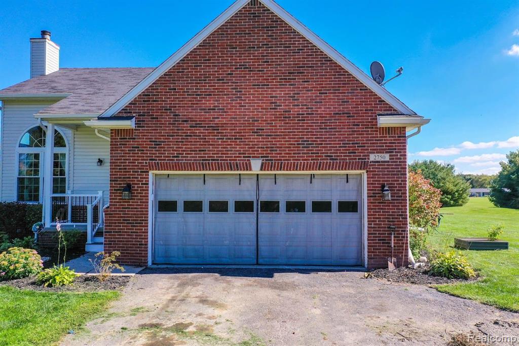 2750 North Hughes Road Howell, MI 48855 - Photo 39 of 44