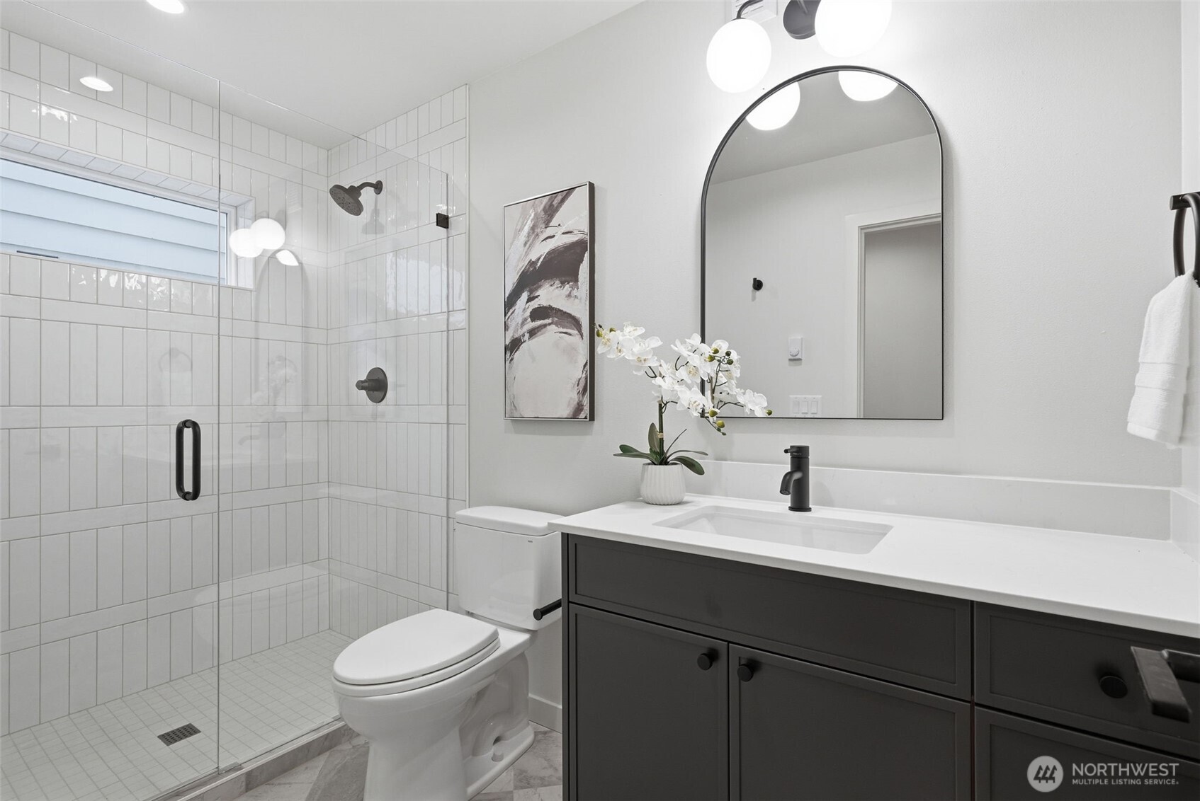 9725 Evanston Avenue North Seattle, WA 98103 - Photo 35 of 40