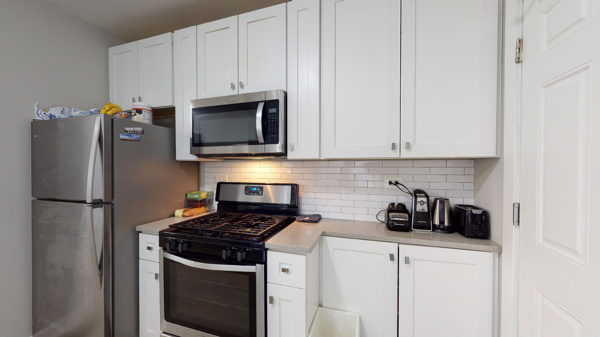 3650 West Eddy Street, Unit 1 Chicago, IL 60618 - Photo 3 of 10