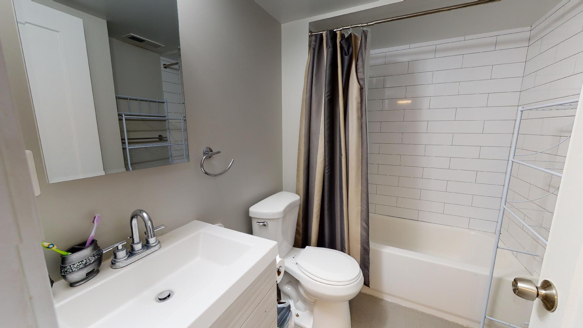 3650 West Eddy Street, Unit 1 Chicago, IL 60618 - Photo 8 of 10