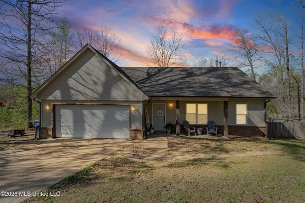$274,900 | 4758 Bienville Road, Nesbit, MS 38651