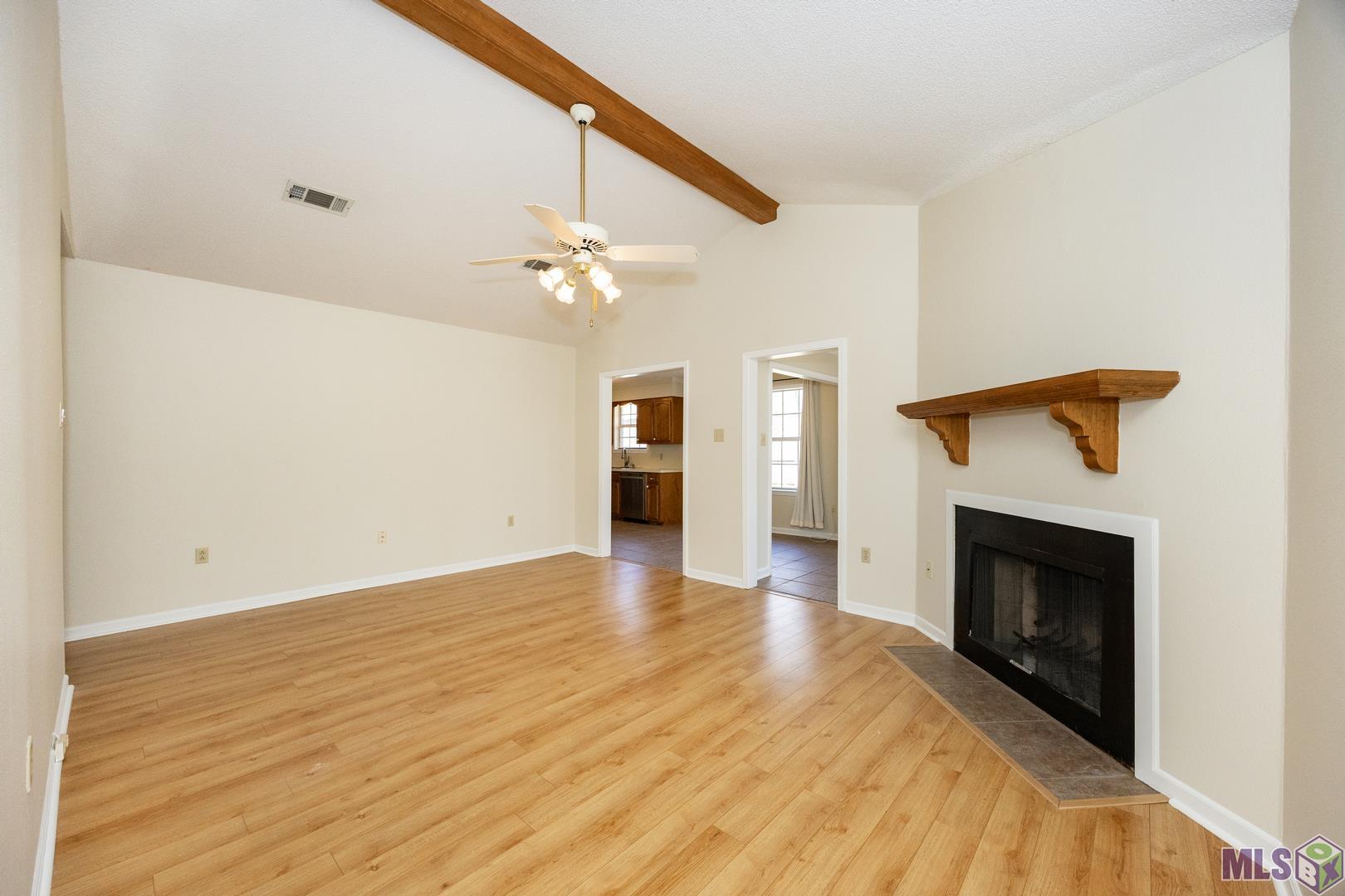2021 South Flannery Road Baton Rouge, LA 70816 - Photo 2 of 21 LIVING ROOM