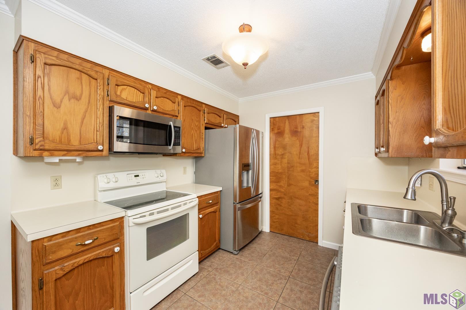 2021 South Flannery Road Baton Rouge, LA 70816 - Photo 5 of 21 Gallery Image 5