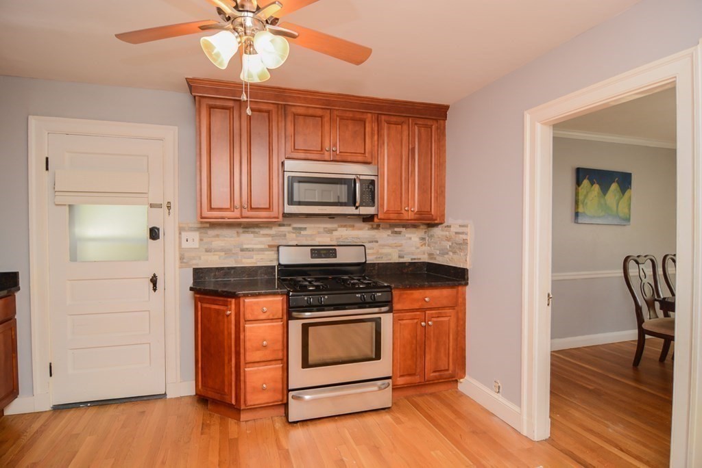 8 Landon Road Milton, MA 02186 - Photo 19 of 36 Gallery Image 19