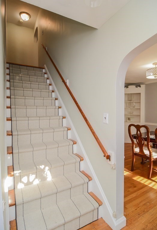 8 Landon Road Milton, MA 02186 - Photo 4 of 36 Gallery Image 4