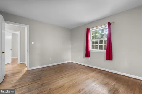 $900,000 | 1585 Kimblewick Road, Potomac, MD 20854