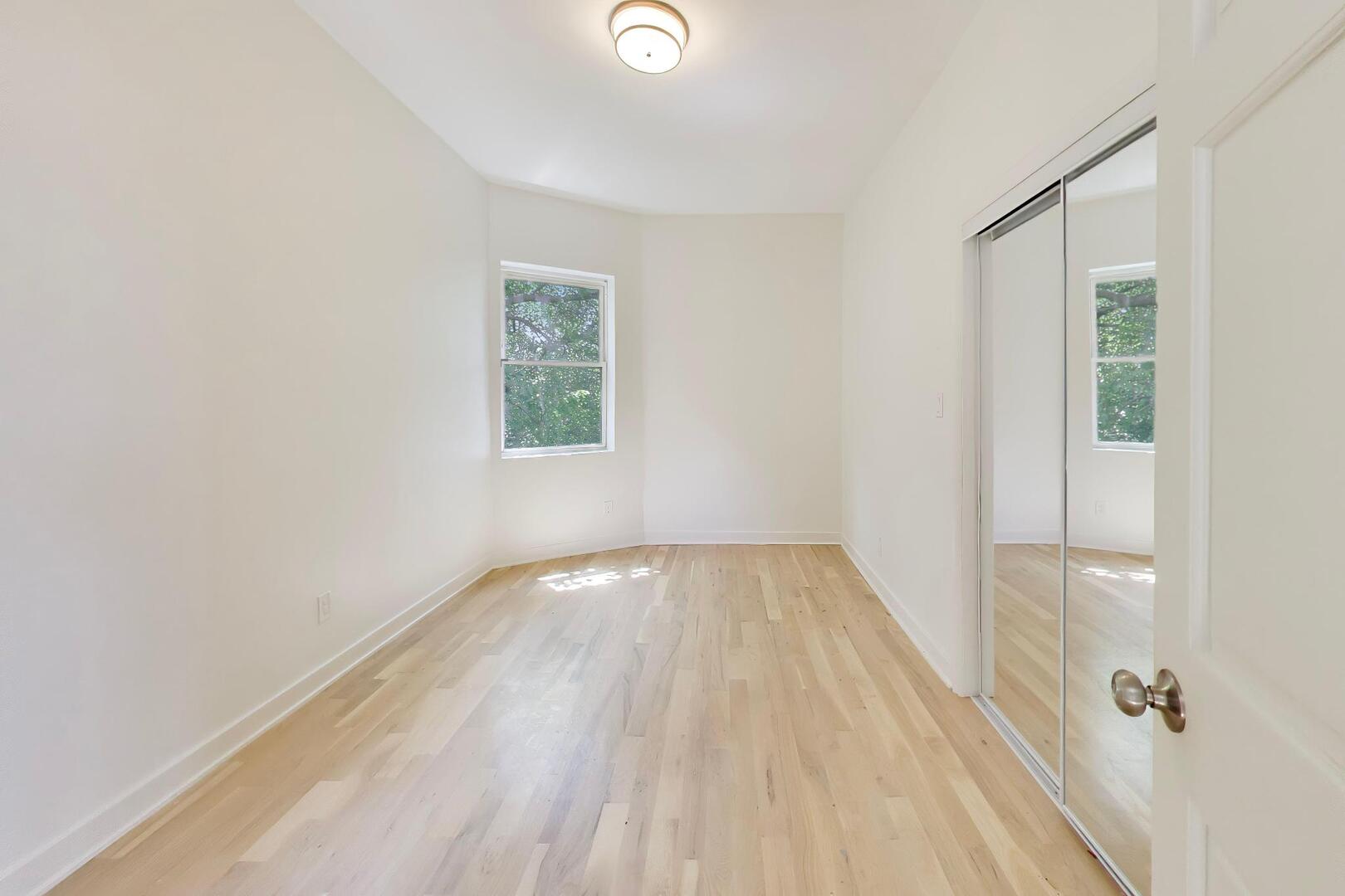 5714 South Prairie Avenue Chicago, IL 60637 - Photo 17 of 49