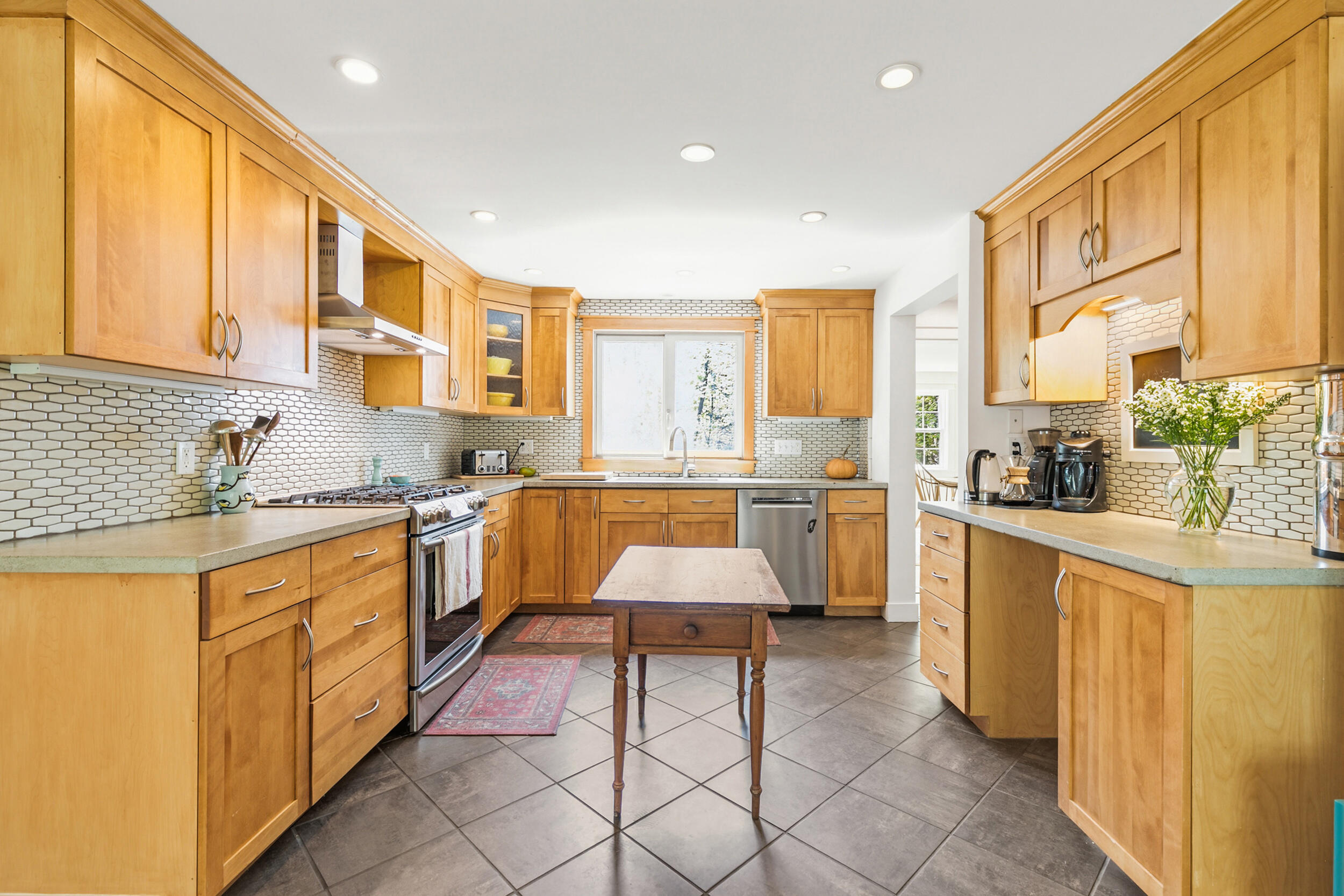 50 Oakhurst Road Cape Elizabeth, ME 04107 - Photo 13 of 51 50 oakhurst rd, cape elizabeth, me 04107