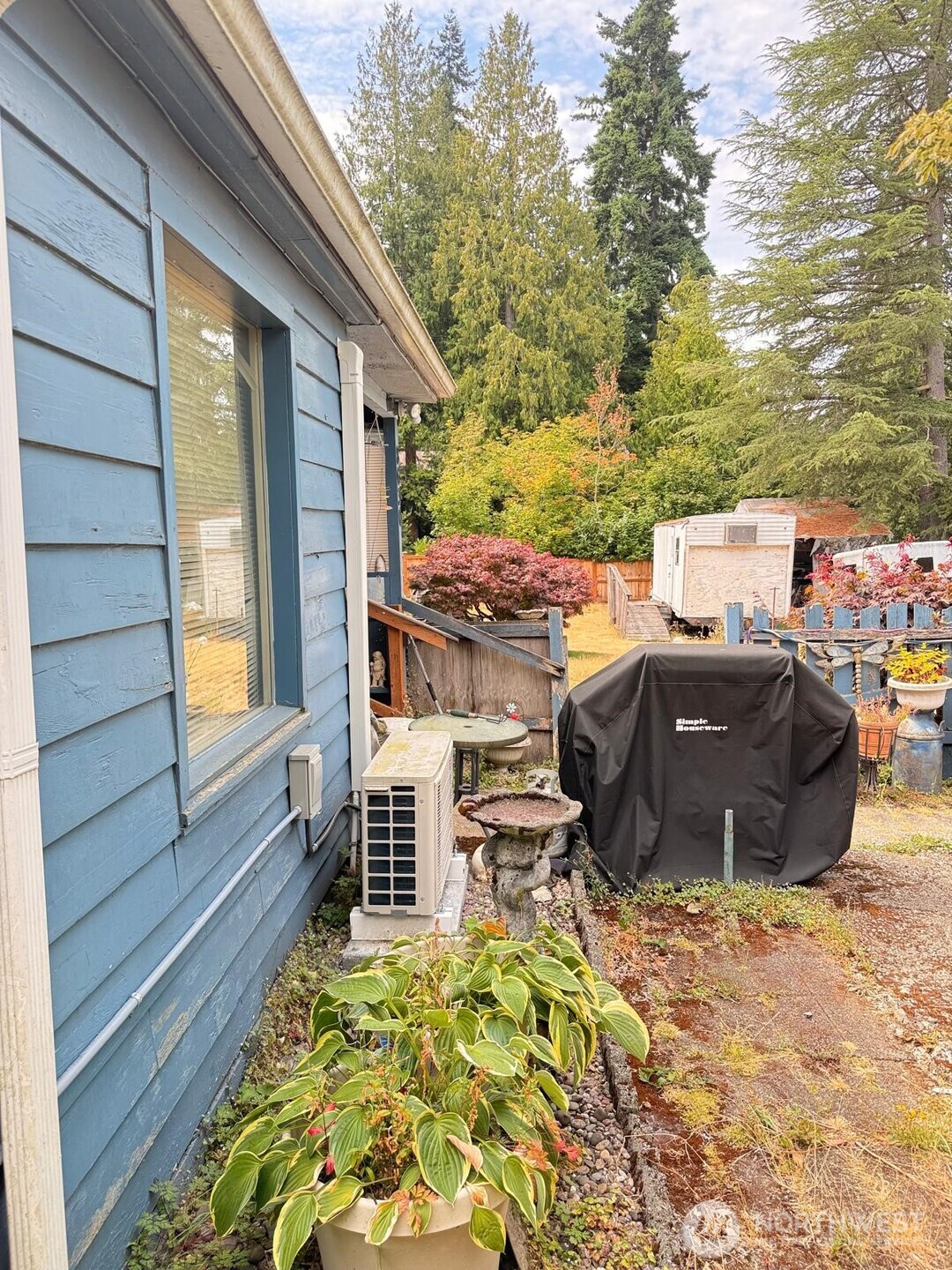 8630 242nd Street Southwest Edmonds, WA 98026 - Photo 3 of 13 Gallery Image 3
