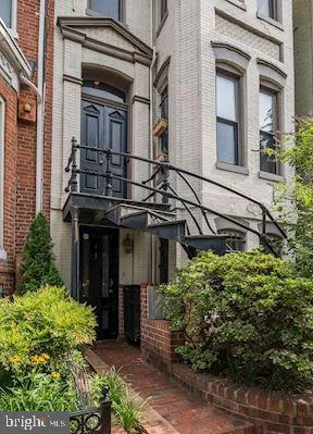 $3,700 | 1449 Corcoran Street Northwest, Unit 1, Washington, DC 20009